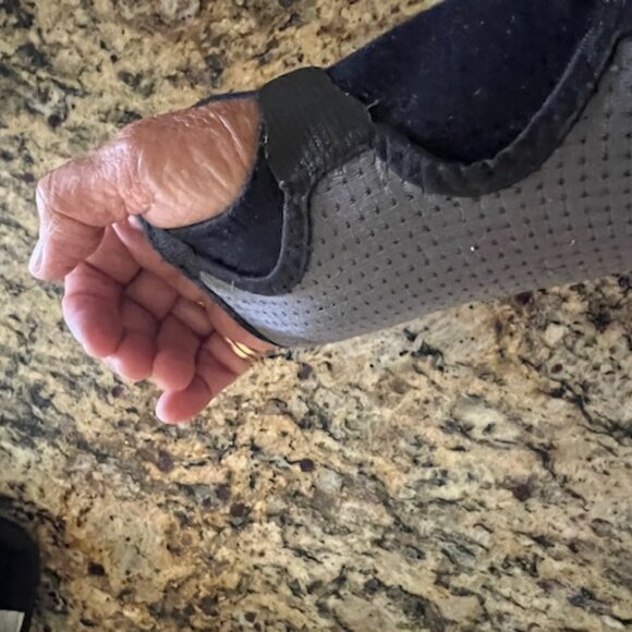 Futuro Right hand brace, adjustable - Picture 2 of 7